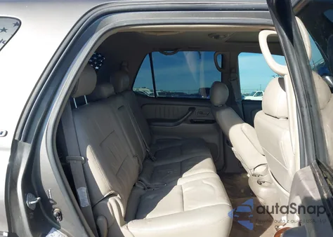 2005 Toyota Sequoia Limited V8 z USA, uszkodzony, nr VIN 5TDBT48AX5S235465